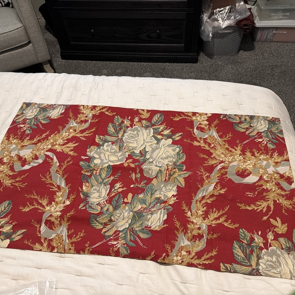 Pottery Barn Estelle KING SIZE French Country RED MULTI Floral 20 X 36 NEW
